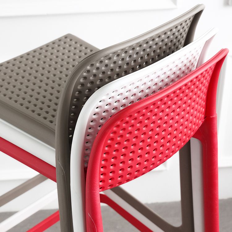Scandinavian Plastic Dining Room Armless Stool Low Back Bar Stool for Kitchen