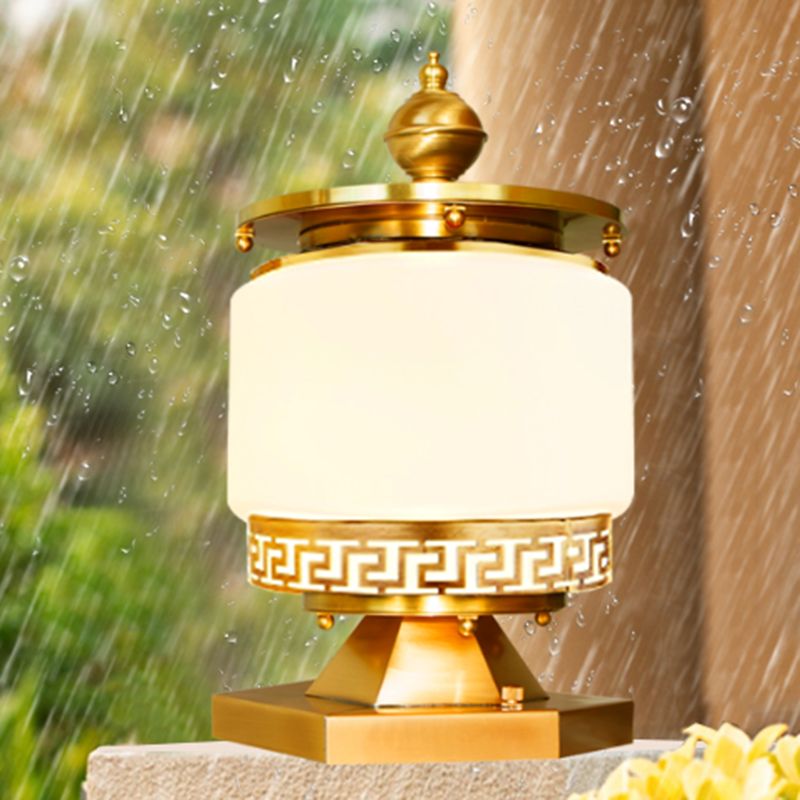 Round Shape Metal Outdoor Light Modern 1 Light Solar Pillar Lamp in Brass