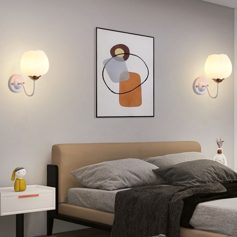 Modern Simple Vanity Light Ball Shape Vanity Lamp with Glass Shade for Shower Room