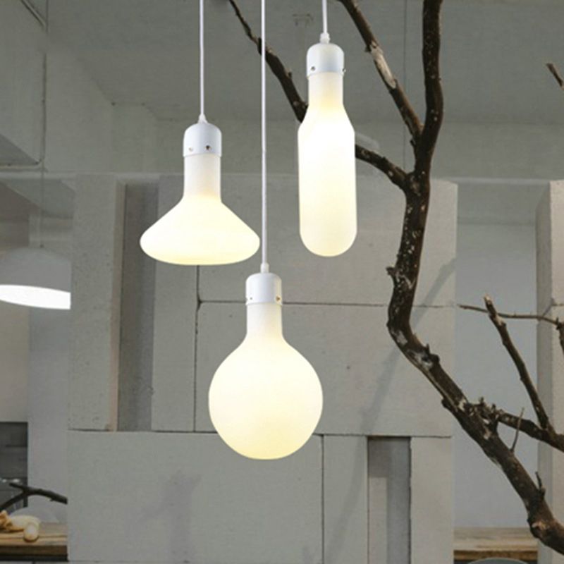 Moderna Ligera de lámpara de luz 1 con sombra de vidrio blanco Bola de plata/cono/lámpara colgante en forma de píldora