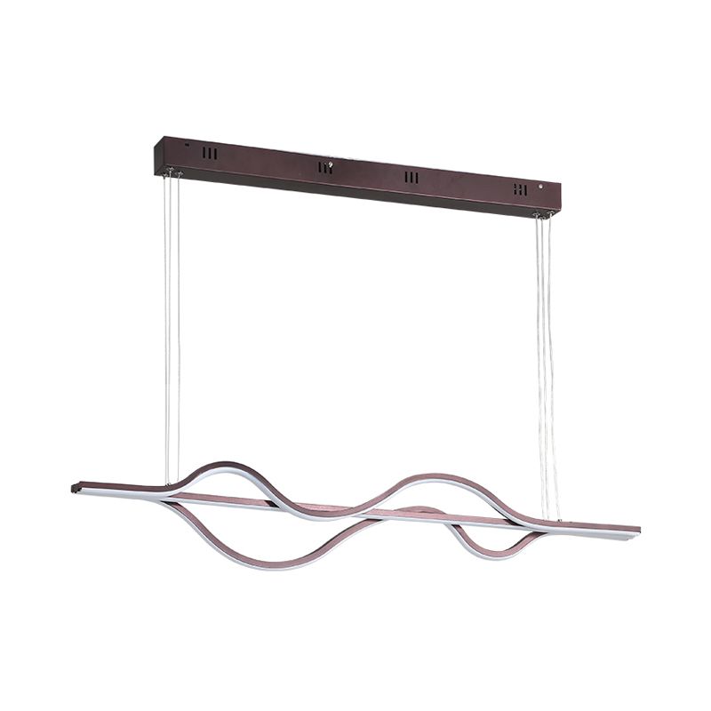 Éclairage à la salle à manger LED avec une nuance en acrylique torsadée