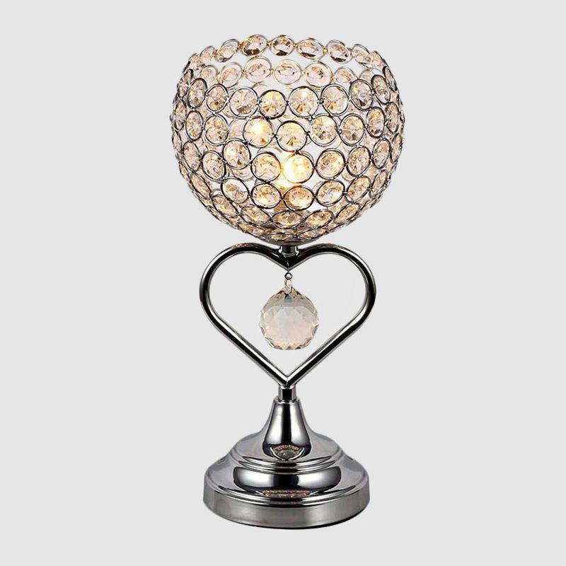 Lampada da notte con cupola cromata Lampada da tavolo modernista a 1 luce incrostata di cristallo con dettaglio di un cuore amorevole