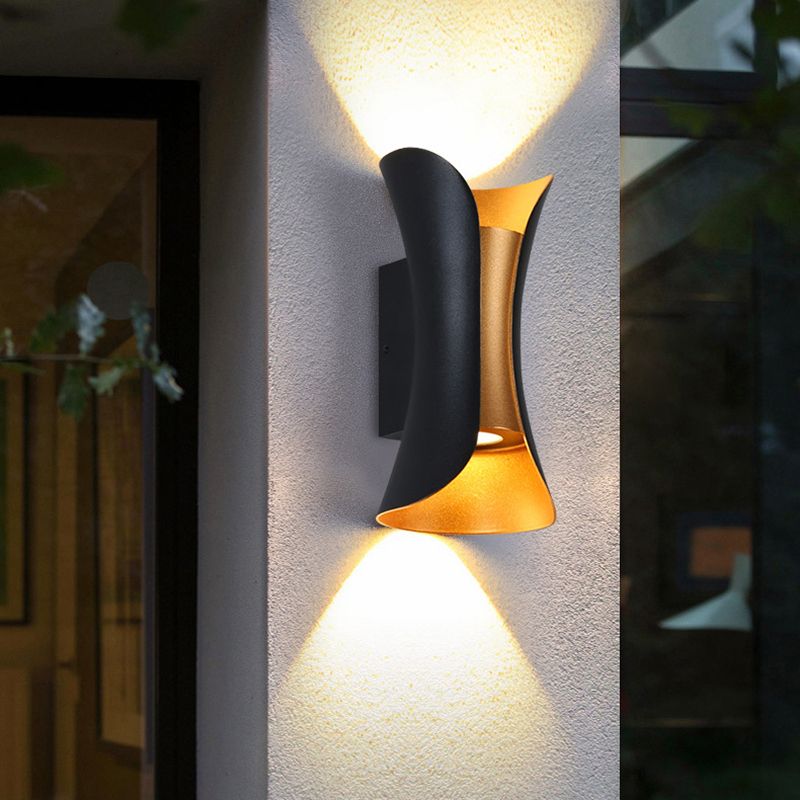 Courte de mur en forme de sablier en aluminium Courté postmoderne a conduit à la lumière