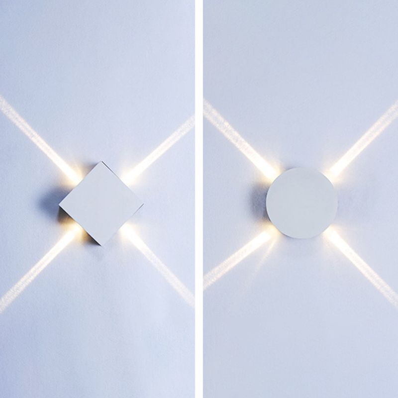 Geometrische Form Metallwandbeleuchtung moderner Stil 4 Leuchten Wandmontage Beleuchtung in Silber