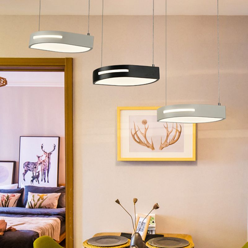 Modernisme en grappe de feuilles pendentif métal métal 3 têtes de salle à manger lampe suspension à LED en noir et blanc