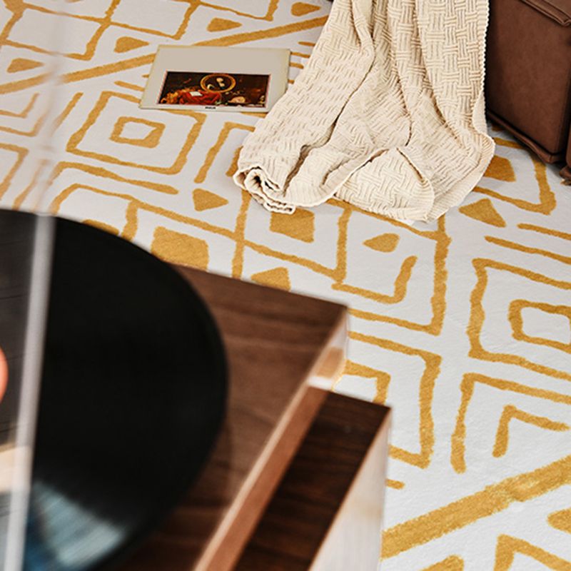 Yellow Traditional Area Carpet American Print Polyester Area Rug Anti-Slip Easy Care Rug for Bedroom