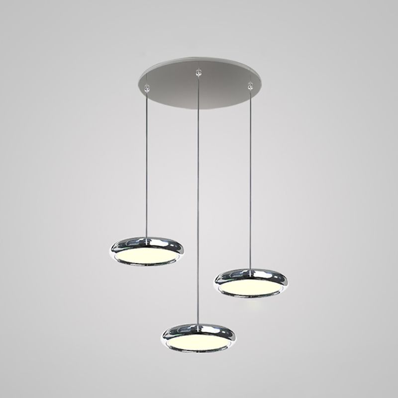 Lumières de suspension moderne à argent rond avec de l'ombre en acrylique blanc