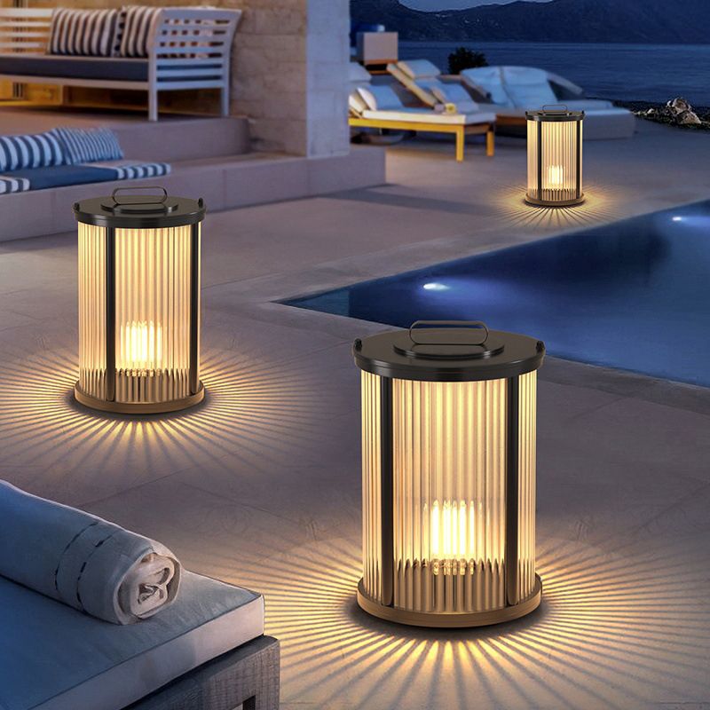 Contemporary Metal Circle Shape Outdoor Waterproof Light with Glass Shade