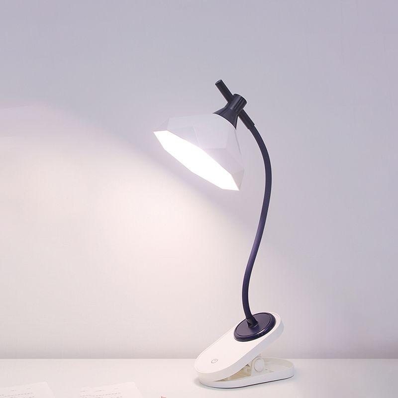 Lámpara de escritorio de sujetador con forma de diamante Macaron de plástico para la habitación de la habitación del niño recargable Luz de estudio LED