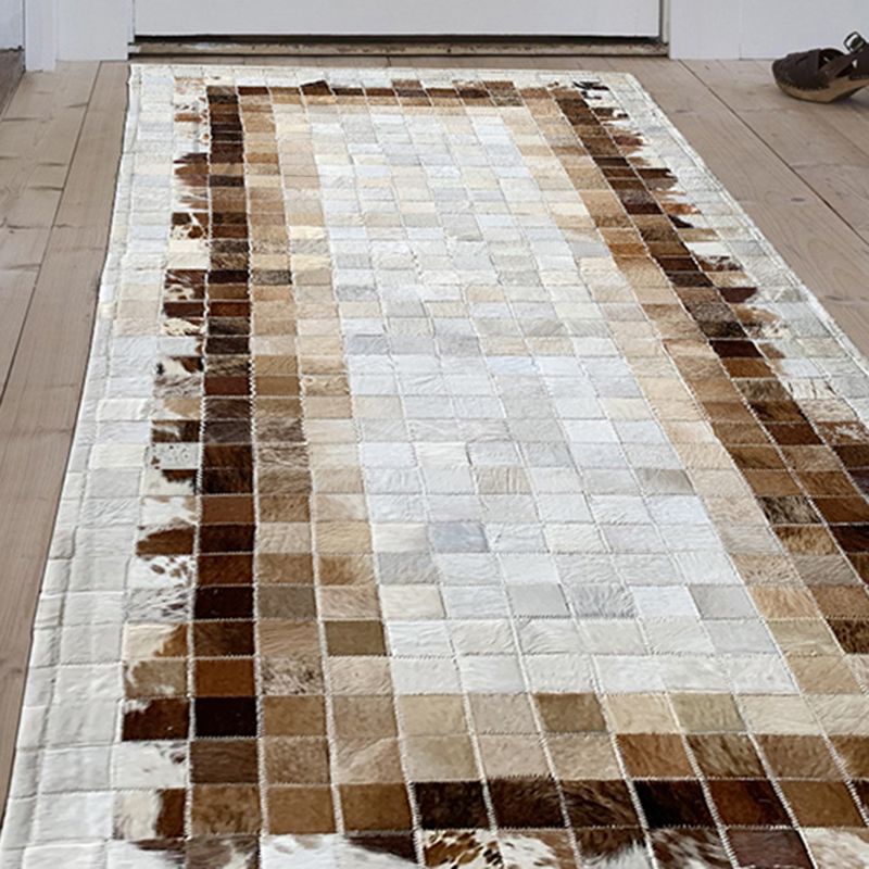 Brown Plaid Patterned Rug Cowhide Modern Area Carpet Pet Friendly Easy Care Handmade Indoor Rug for Room