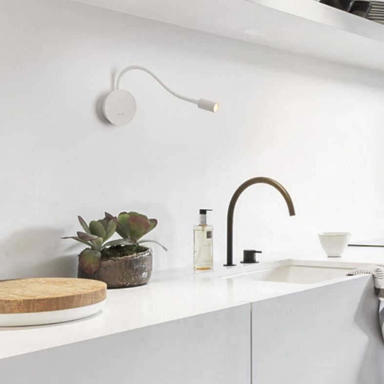 Verstellbare Silikonschlauch -Einfachheit Wandlampe moderne Schlafzimmer LED -Lesen mit unabhängiger Schalter