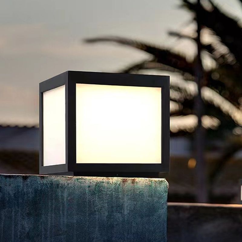 Rectangle Shape Metal Outdoor Light Modern Single Light Solar Pillar Lamp in Black