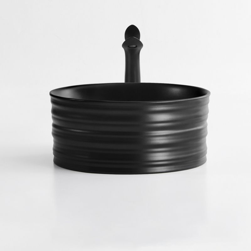 Modern Vessel Bathroom Sink Circular Porcelain with Pop-Up Drain Vessel Sink