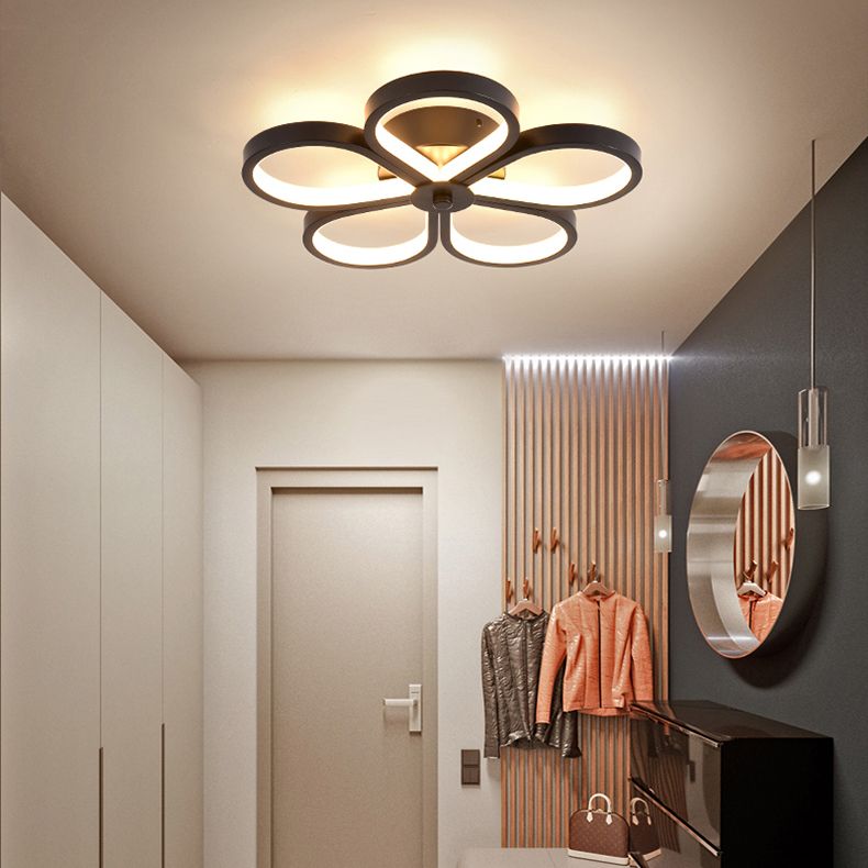 Luces montadas en el techo de múltiples cabezales, iluminación LED contemporánea de montaje empotrado, color negro