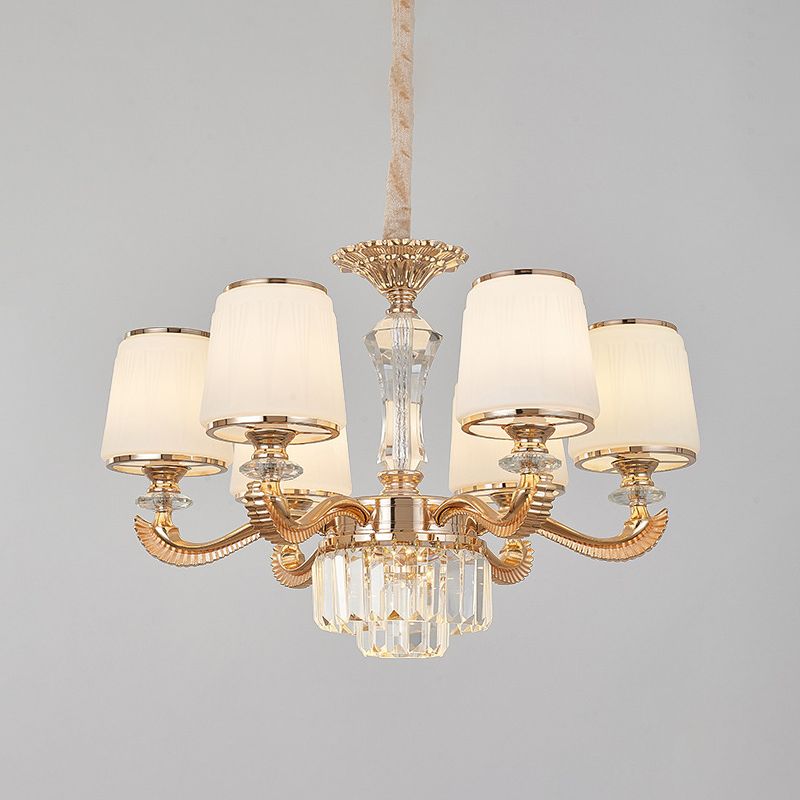 6/8-lichte plafond kroonluchter traditionele salon hangende lamp met taps toelopende melkglazen schaduw in goud