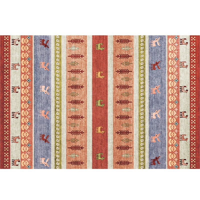 Tapis de synthèse multicolore de tapis de synthétique multicolore géo de géo.