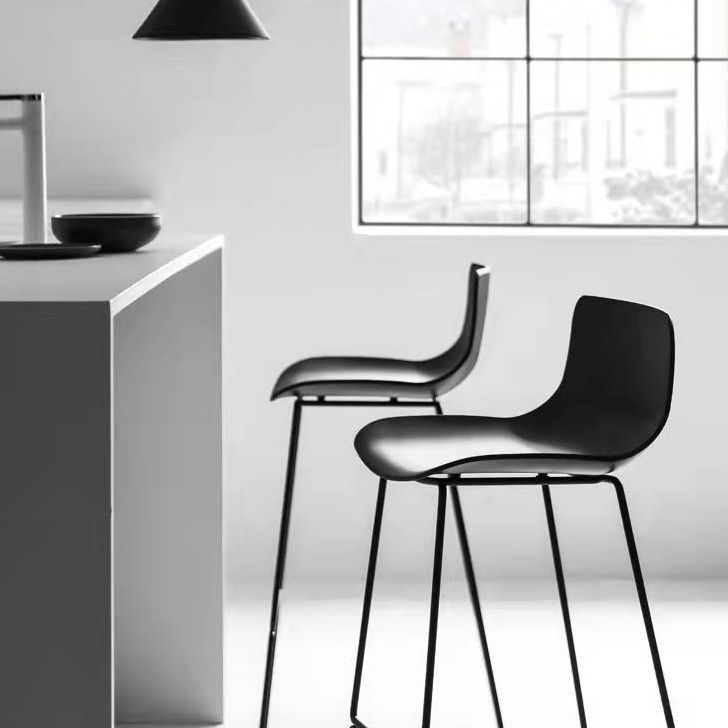 Modern Style Bar-stool Plastic Counter Bar Stool with Metal Legs for Restaurant