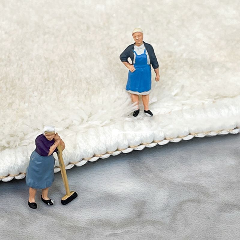 White Modern Rug Polyester Graphic Rug Stain Resistant Rug for Living Room