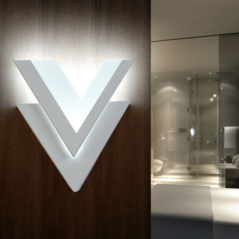 V-Shaped LED Wall Mounted Light Simplicity Acrylic Living Room Wall Sconce Lighting in White