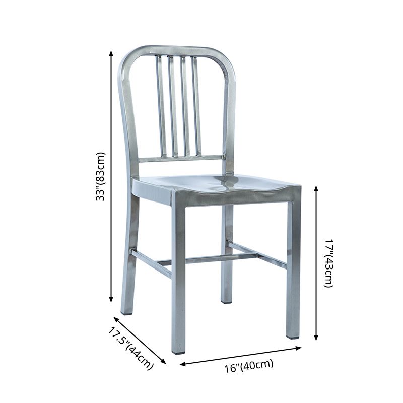 Chaise de salle à manger industrielle Windsor Back Side Atty avec des jambes en métal pour un usage domestique