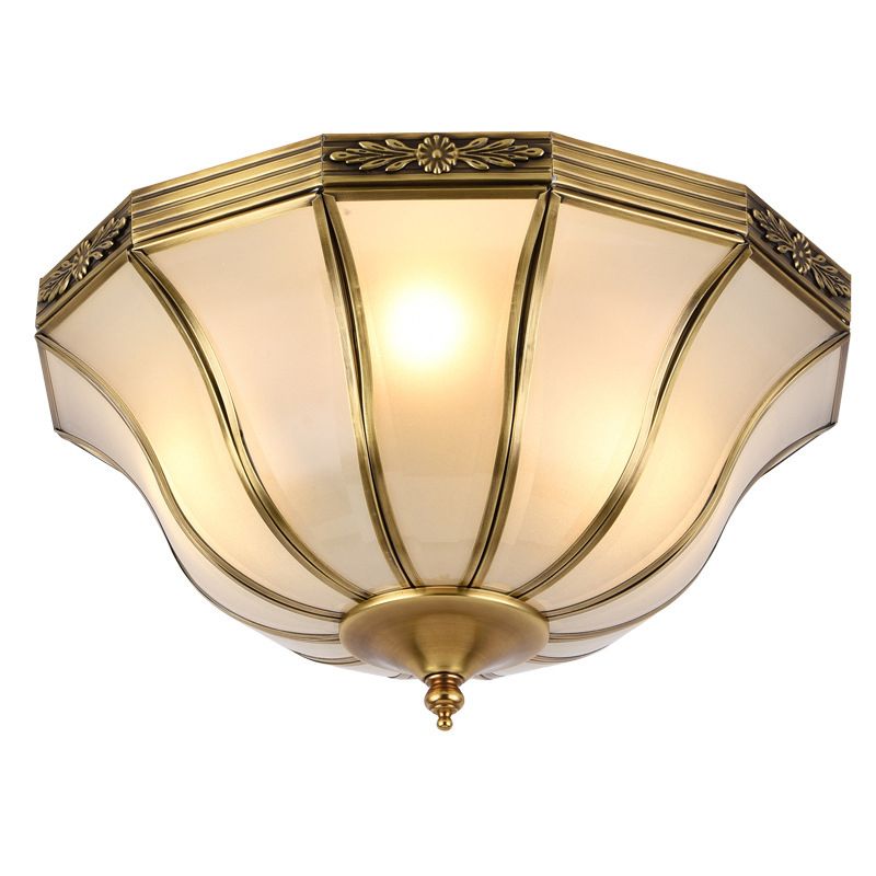 Traditionelle, schattierte, schattierte Flush-Montage-Leuchte Glas Flush Deckenleuchte in Brass