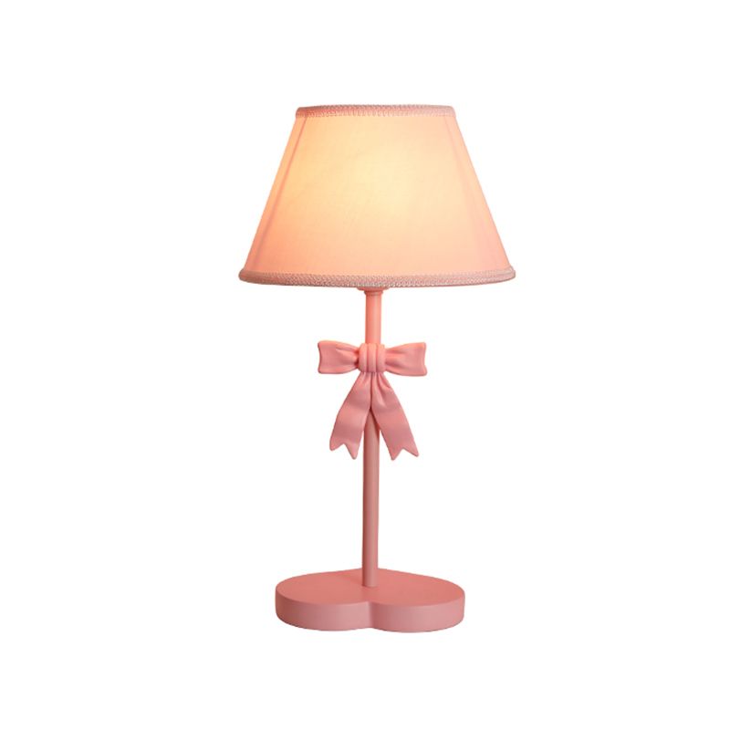 Conical Fabric Night Table Lighting Kids 1-Bulb Pink NightsTand Light met boogdecoratie