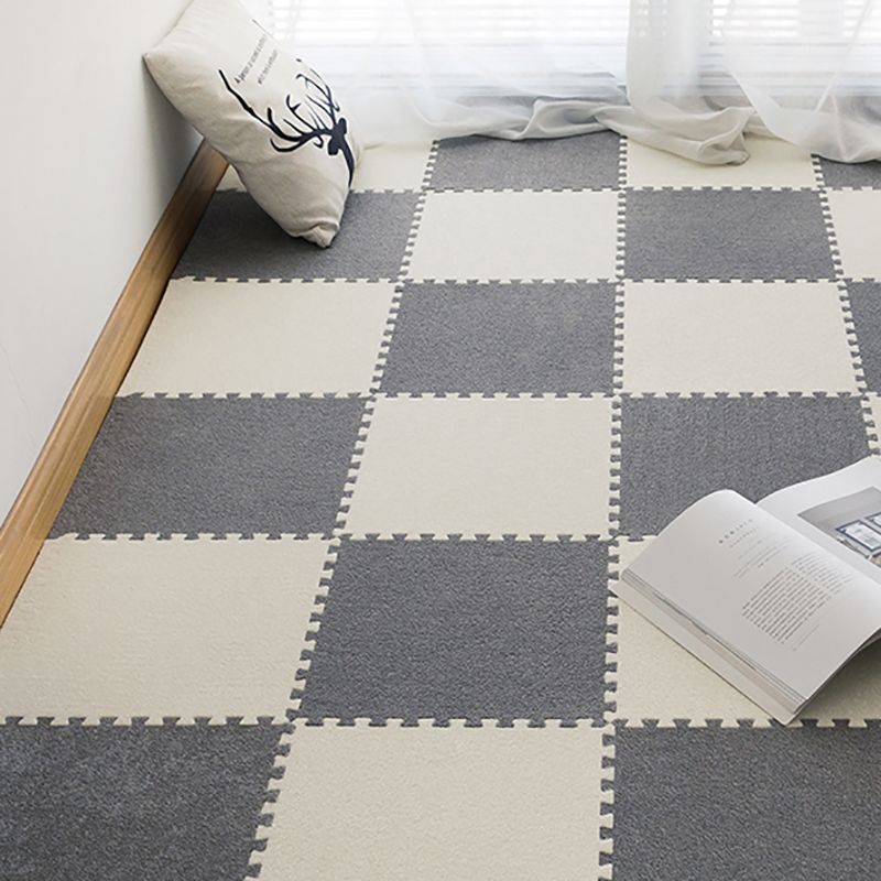 Bedroom Carpet Tiles Interlocking Square Stain Resistant Carpet Tiles