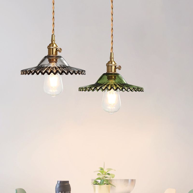 1 Lights de plafond suspendus à l'éclat léger créatif moderne en verre pour le magasin de vêtements