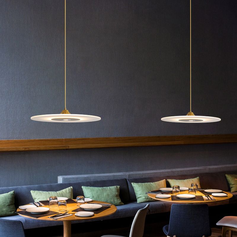 Luminaire suspendu en métal simple plafond suspendu pour salle à manger