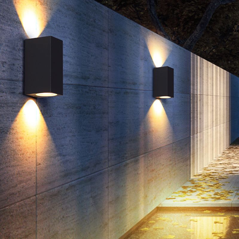 Modernism Wall Sconce Black Outdoor Sconce Light Fixture for Courtyard
