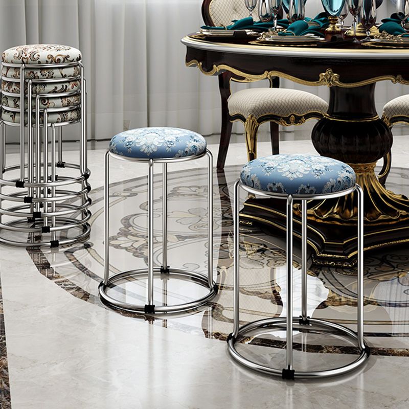 Modern Flowers Standard Round Stain Resistant Standard for Home Decor