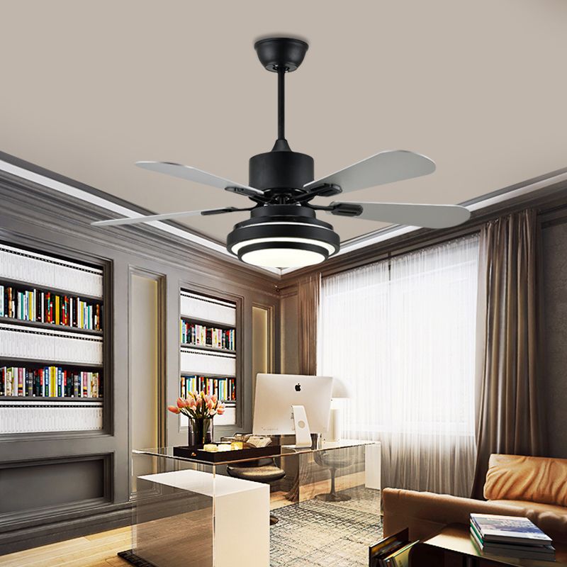 48 "W Black LED Plafond lampe à fans moderniste moderniste Métal rond Semi Flush Mounted lampe pour le salon avec 4 lames en argent, conversion de fréquence