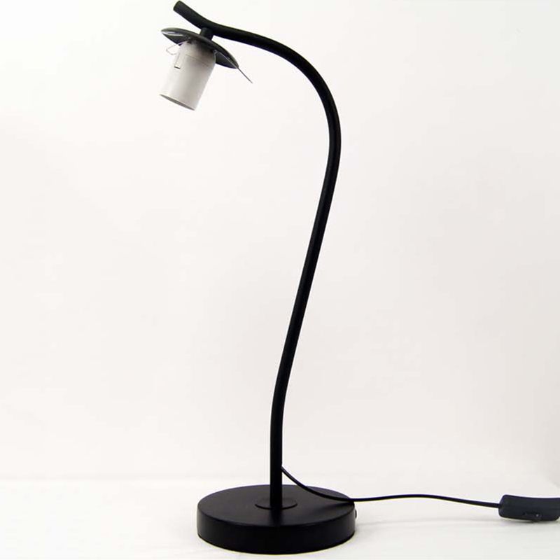 Lampada da tavolo fatta a mano gialla/avorio in stile campagna da tavolo a 1 luce con tonalità a sfera per camera da letto
