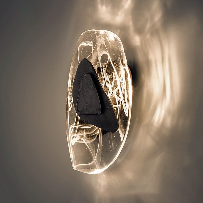 Metal Modern Wall Sconce Geometric Shape Wall Light with Glass Shade for Living Room