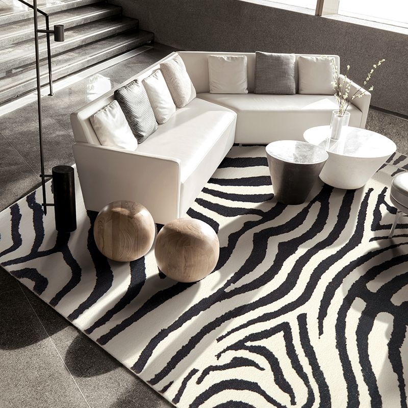 Black Zebra Stripe Rug Polyester Casual Rug Non-Slip Backing Rug for Home Decor