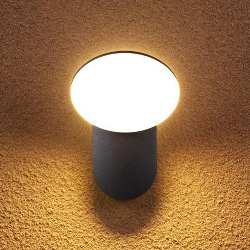 Geometric Shape Wall Lamp Modern Style Metal 1 Light Wall Light in White/Black