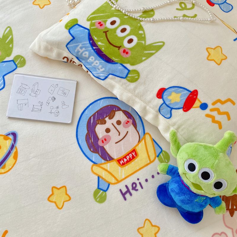 Cartoon Print Bed Sheet Set Flannel Super Soft Modern Pillowcase