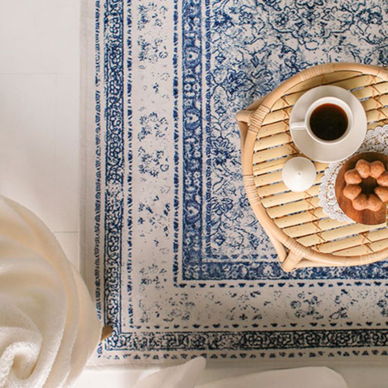 Light Brown Graphic Carpet Polyester Casual Carpet Washable Carpet for Home Decor