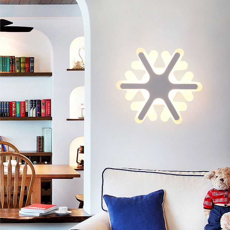 Nordic Snowflake Wall Sconce Lighting Acrylic LED Bedroom Sconce Light Fixture in White