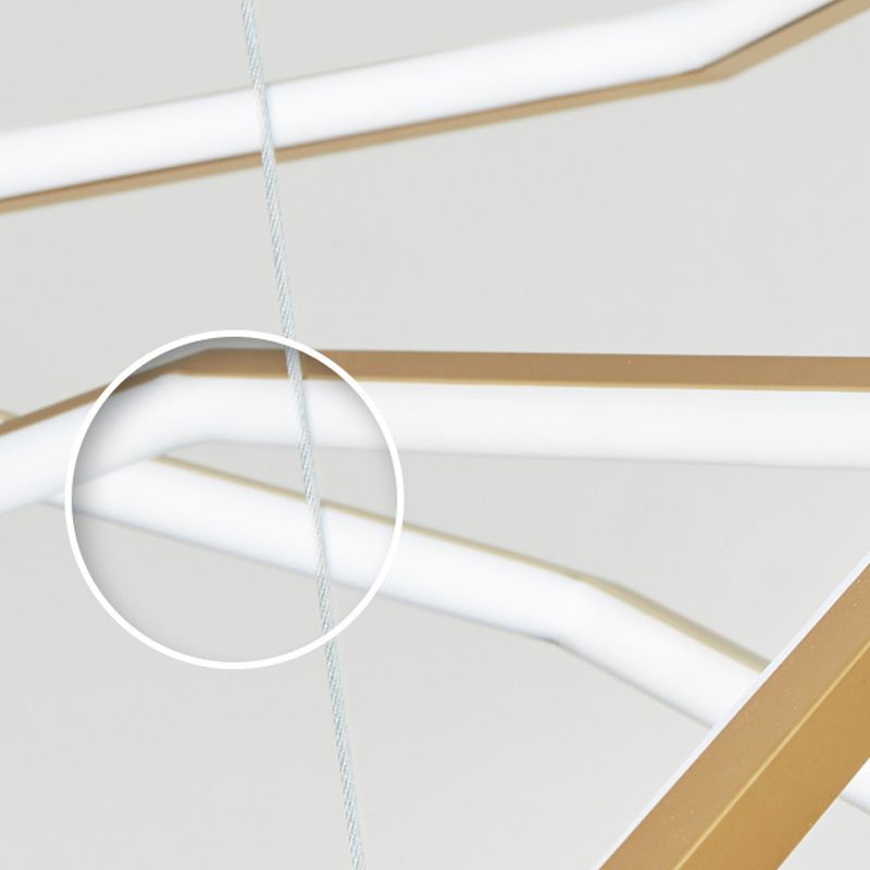 3 lumières Polygon Shade Hanging Light Modern Style Pendante Metal Pendante pour salle à manger