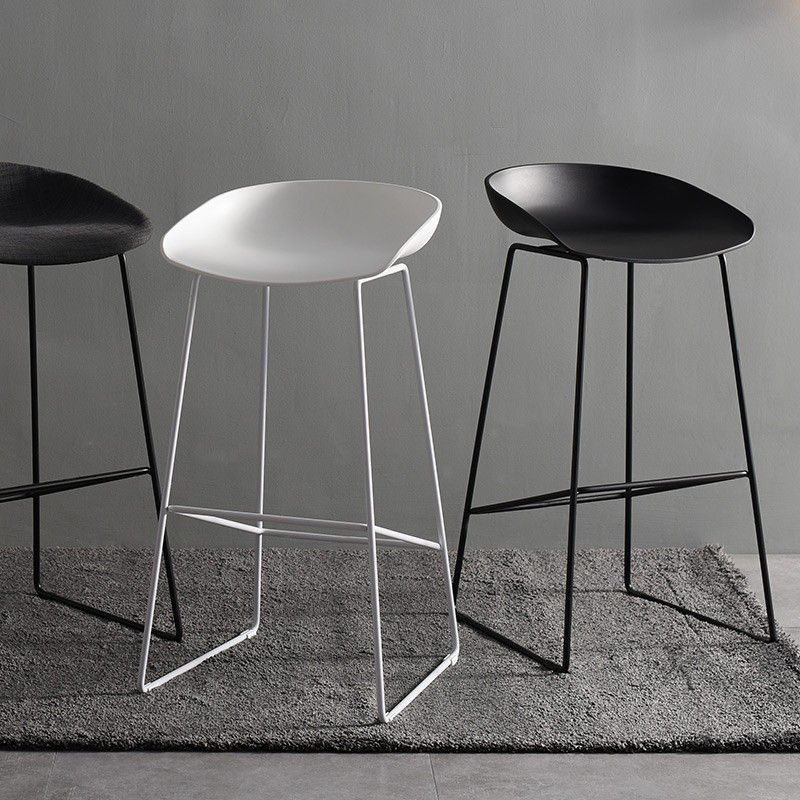 Modern Plastic Coffee Shop Stool Matte Finish Low Back Footrest Barstool