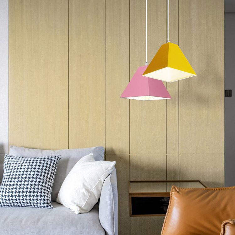 Trapezoide de metal Luz colgante Nordic Macaron Style 1 Lámpara de techo de mesa de comedor ligero