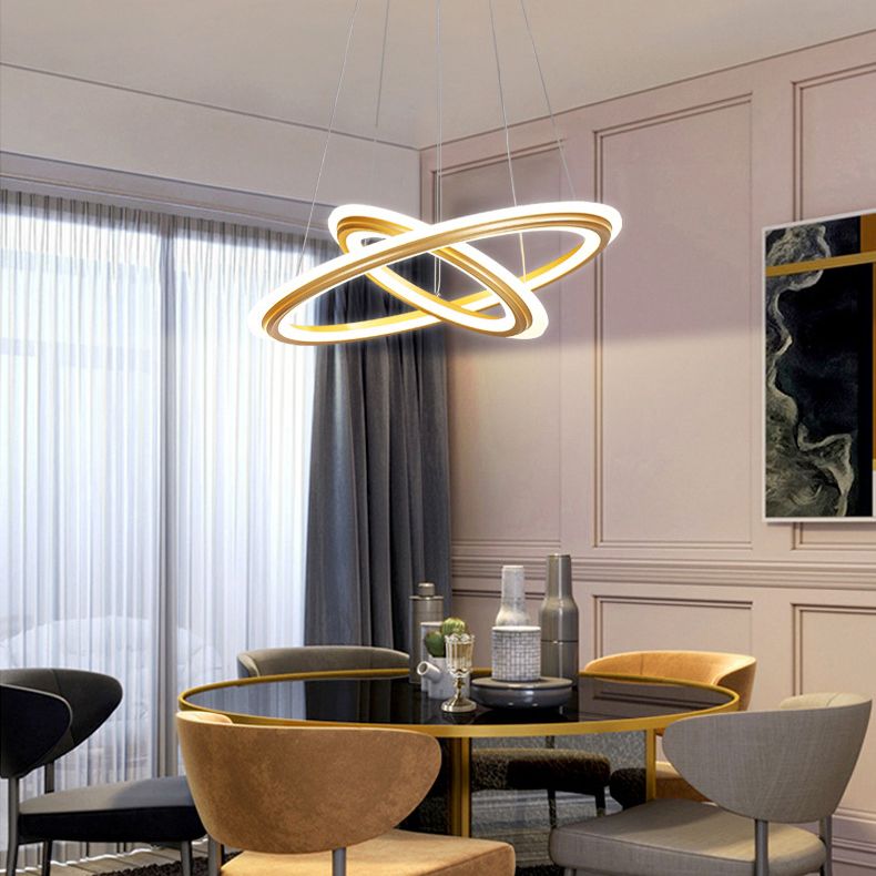 Accesorios de iluminación de lámpara de múltiples niveles Lámpara colgante de lámpara de 3 luces con sombra acrílica