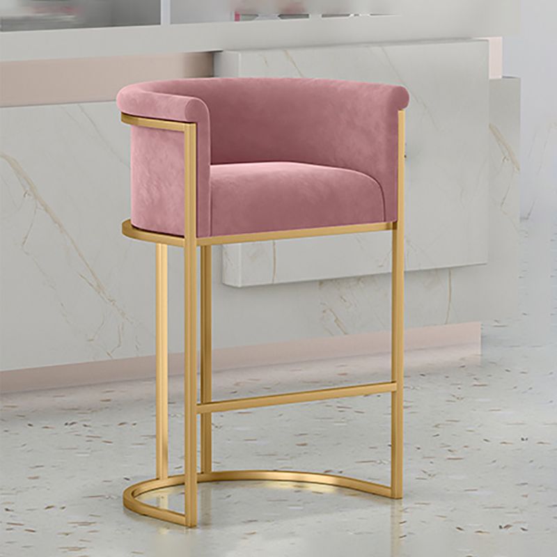 Glam Armlehnen-Rückenlehnen-Thekenhocker, Eisen-Café-Barhocker mit Samtkissen und Pedal