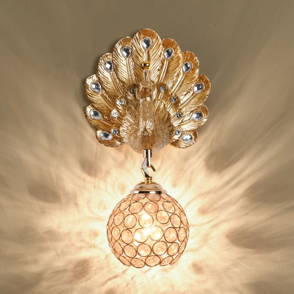 Peacock-Wandmontaglampe moderne 1-Licht-Wandleuchte mit klarem Kristallschatten