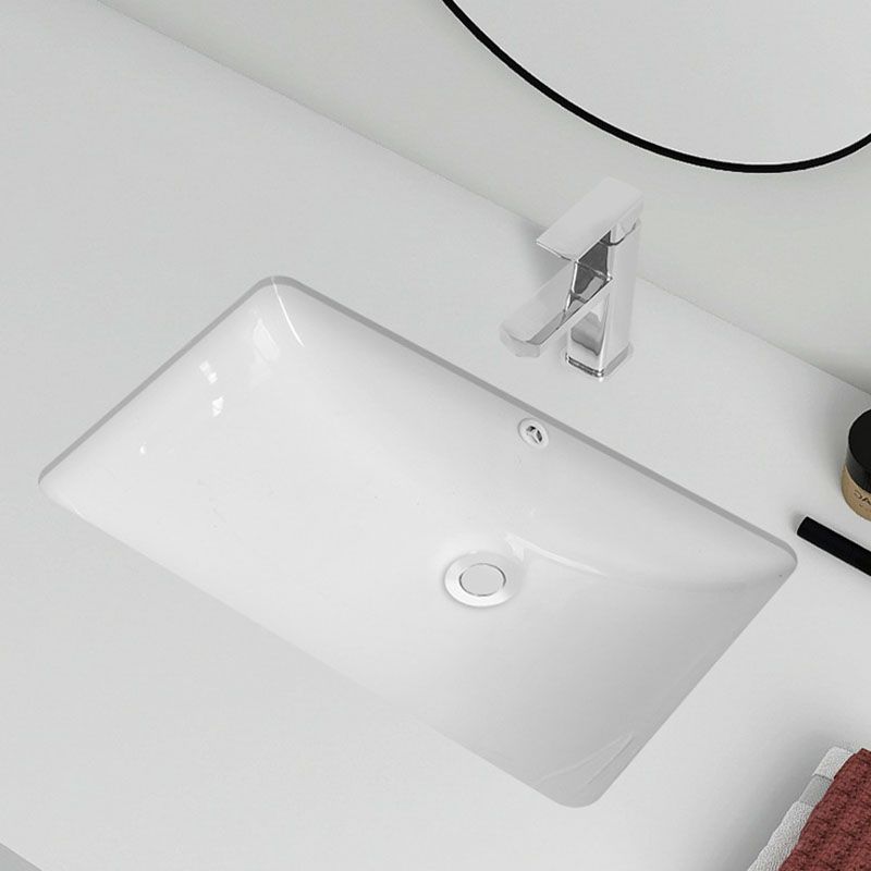Modern Porcelain Bathroom Sink Undermount Bathroom Sink in White(Not Including Faucet)