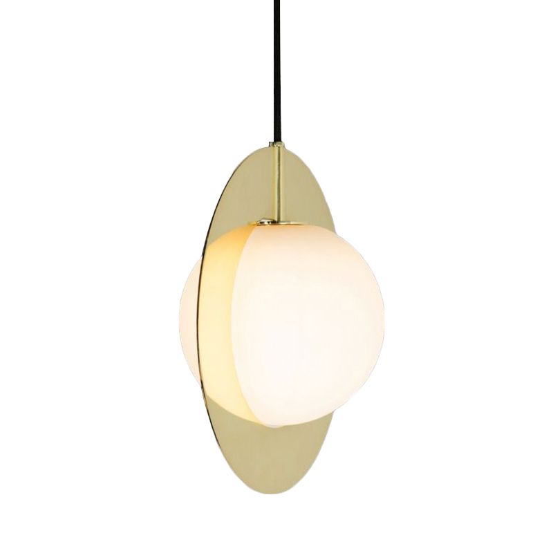 Lámpara colgante de vidrio blanco globe posmoderno 1 cabeza colgante de techo con anillo de oro