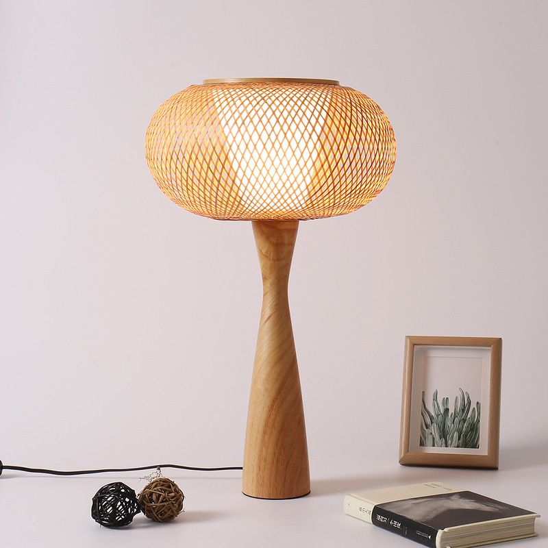 1 hoofd handgemaakte taakverlichting Aian Bamboo Desk Lamp in beige met wijd uitlopende houtbasis