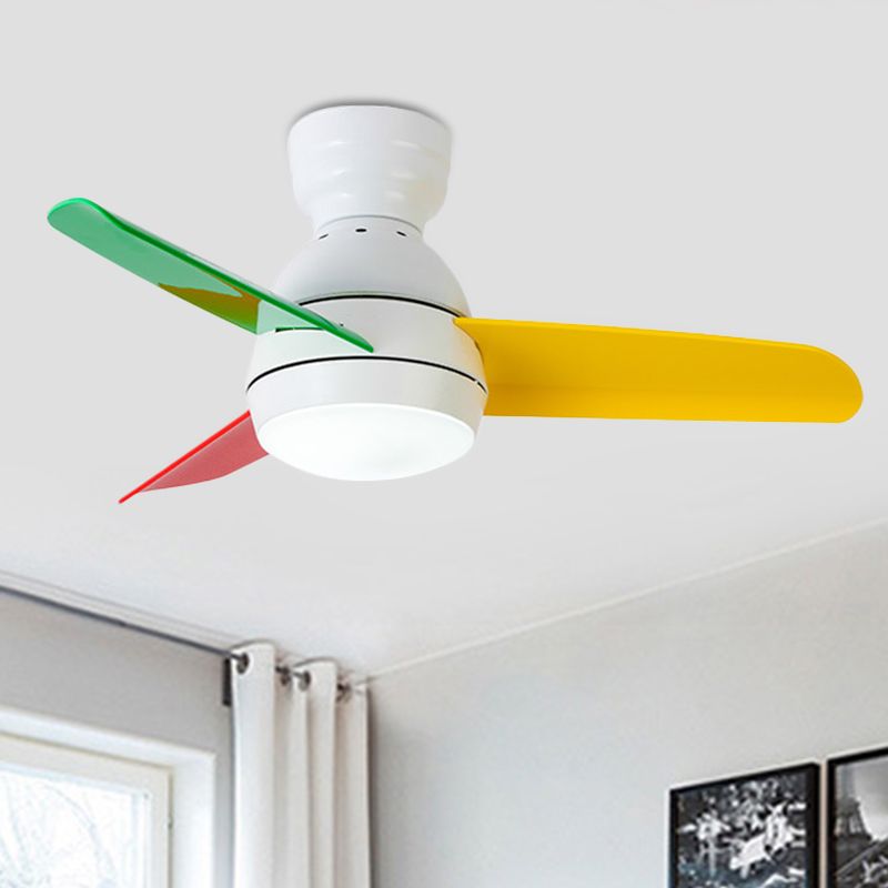 33,5 "W zeitgenössischer Kreis Hanges Lüfter Leichter Acrylwand/Fernbedienungskontrolle LED Semi Flushmount in Schwarz/Weiß/Rosa für Schlafzimmer, 3 Klingen