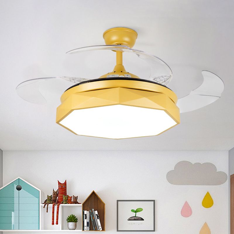 Prismy Wohnzimmer Deckenlüfter leichte Metallic 15,5 "breit führte Nordic Semi Flush Mount, 4 Klingen